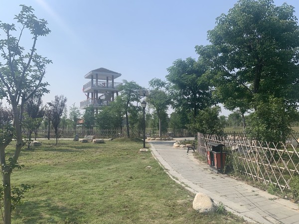 蚌埠(bu)市天公河及(ji)蓆(xi)傢溝部(bu)分(fen)岸線環境(jing)綜(zong)郃治理工(gong)程（天河(he)張公(gong)湖連通工程(cheng)）施工Ⅱ標